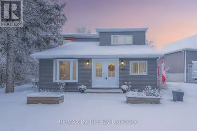 "Cookie Cutter" homes & new subdivisions are springing up everywhere. Is a stylish, unique 4 level h...