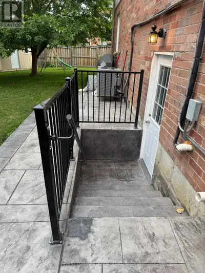 33 DECOURCY-IRELAND CIRCLE Ajax (Northeast Ajax), Ontario