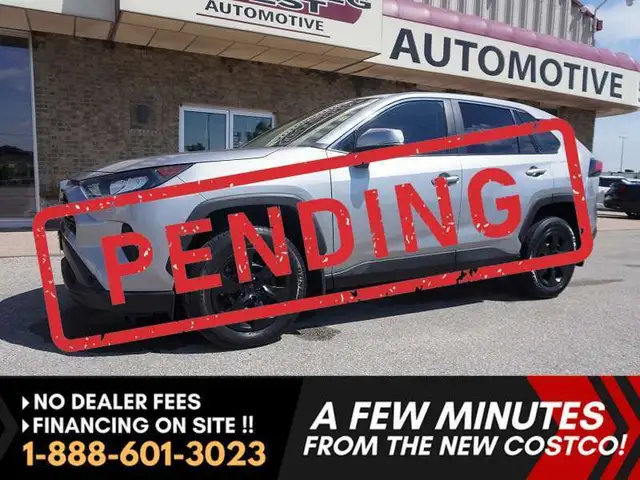 2023 Toyota RAV4 LE AWD - ONLY 40,000 KM | HTD SEATS | REV CAM