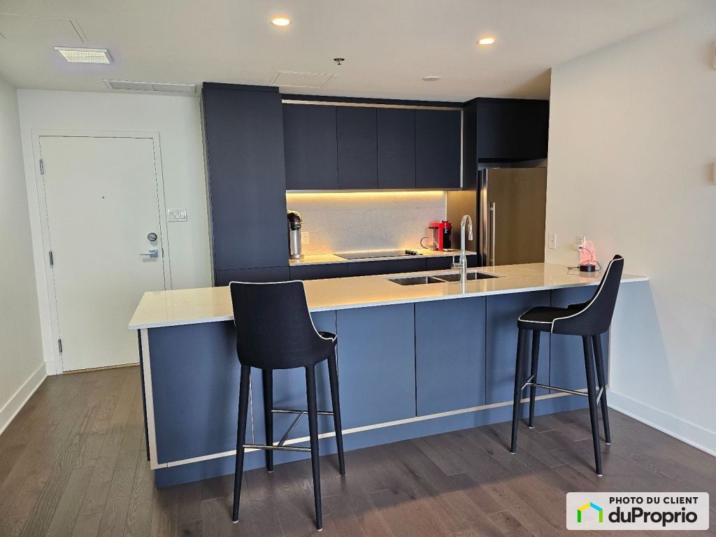 $664,900 - Condominium for sale in Brossard — photo 2