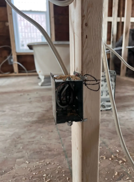 Basement Suite Electrician522604403187394565