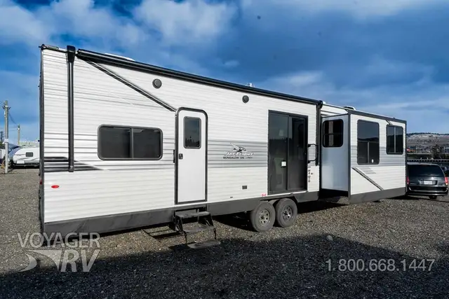 2026 Jayco Jay Flight 401FLTS Bungalow in Travel Trailers & Campers in Kelowna - Image 3