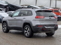 Come see this 2018 Jeep Cherokee Trailhawk Leather Plus. Its Automatic transmission and Regular Unle... (image 5)