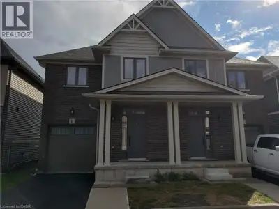 Beautiful semi-detached home for rent in the highly desirable Grimsby area, just steps from the shor...