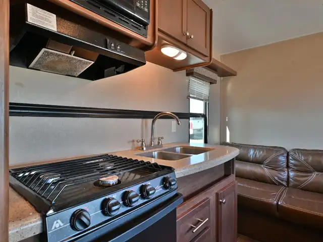 2016 Aspen Trail 2710BH in Travel Trailers & Campers in St. Albert - Image 14