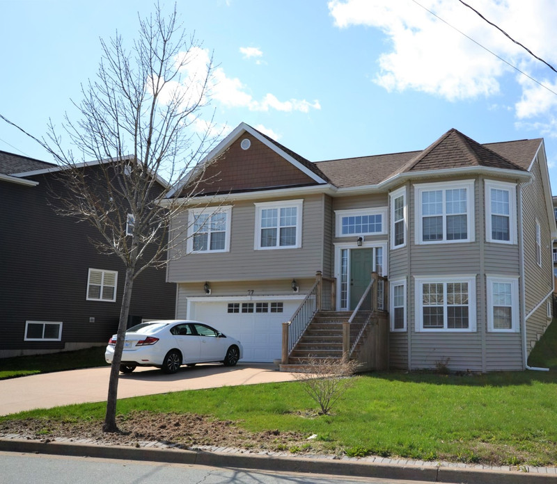 22026 Beautiful spacious home in Middle Sackville Long Term Rentals