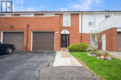 Welcome to 3430 Brandon Gate Drive Unit 31, located in a family friendly neighbourhood, primed for t...