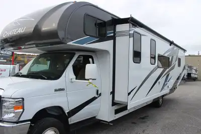 USED 2024 THOR CHATEAU 31W ???? Size & Capacity Length: ~ 32 ft (≈ 32' 0" depending on spec) bluecom...