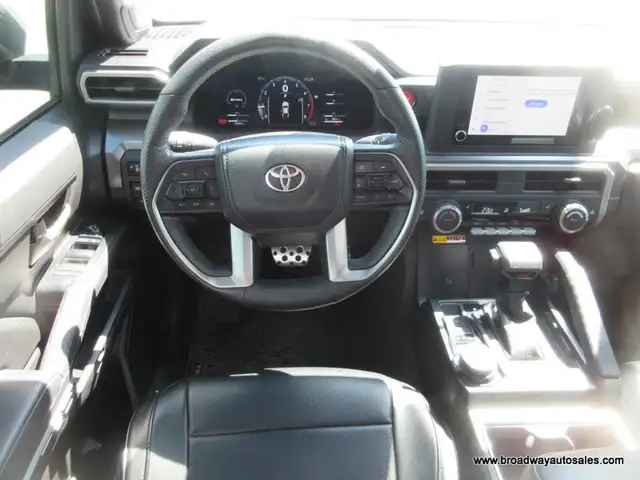 2024 Toyota Tacoma LIKE NEW TRD-VERSION 5 PASSENGER 2.4L - DOHC. in Cars & Trucks in Markham / York Region - Image 15