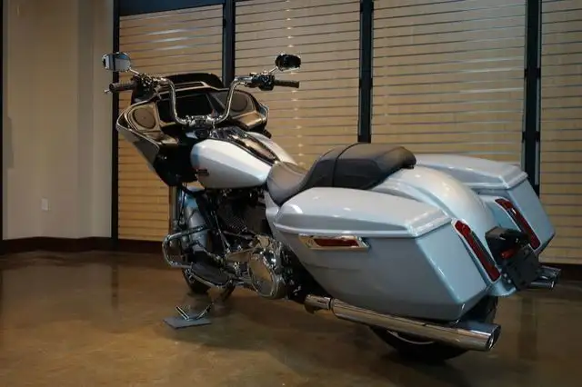 2025 Harley-Davidson FLTRX - Road Glide in Sport Touring in Lethbridge - Image 3