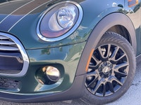 This 2015 Mini Cooper 5 door is a perfect addition to your driveway! With a large dual pane sunroof,... (image 1)
