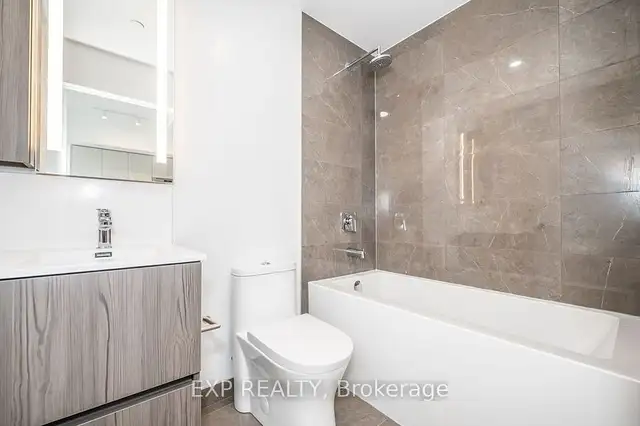 Located in the centre of Port Credit! in Condos for Sale in Mississauga / Peel Region - Image 10
