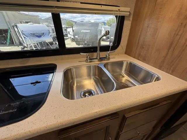 2018 ,Flagstaff,Shamrock 21SSL in Travel Trailers & Campers in Kamloops - Image 14