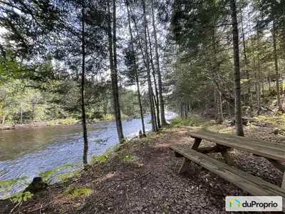 LOCATION & OPPORTUNITÉ $$$ au Mont-Tremblant Versant Nord ( Lac Supérieur) a deux pas des pistes de...