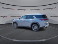 // ACCIDENT FREE!! // // SINGLE OWNER! // This used 2025 Nissan Pathfinder SL 4WD is a smart choice... (image 5)