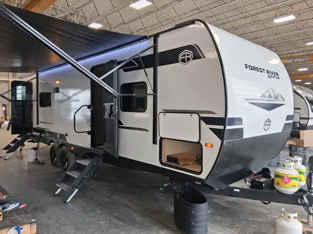 2025 Forest River SURVEYOR 27 CAMP in Travel Trailers & Campers in St. Albert - Image 2