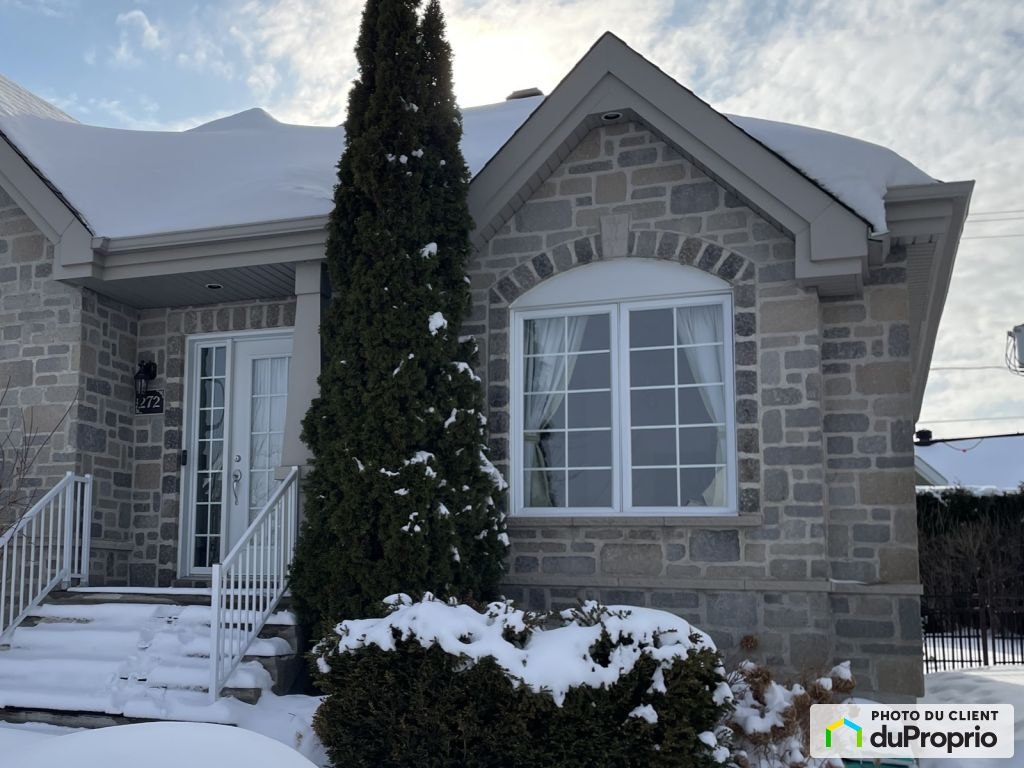 $629,000 - Bungalow for sale in Ste-Marthe-Sur-Le-Lac — photo 2