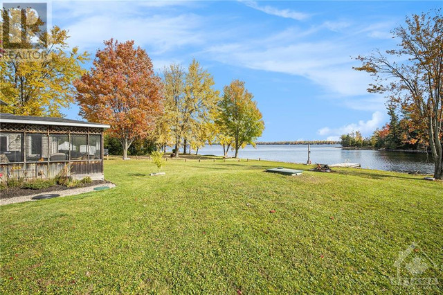 145 MANOR WAY Rideau Ferry, Ontario in Houses for Sale in Kingston - Image 3