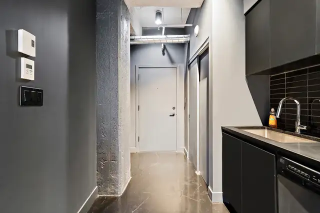 Loft,à,louer,for,rent,Vieux-Montréal,montreal in Long Term Rentals in City of Montréal - Image 4