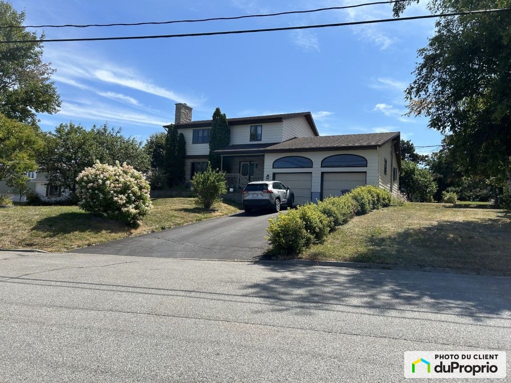 $549,500 - 2 Storey for sale in Rimouski (Rimouski) — photo 1