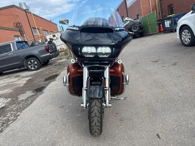 2015 Harley-Davidson CVO Road Glide ~ SUPER CLEAN ~ 110CI ~ ROAD in Sport Touring in City of Toronto - Image 9