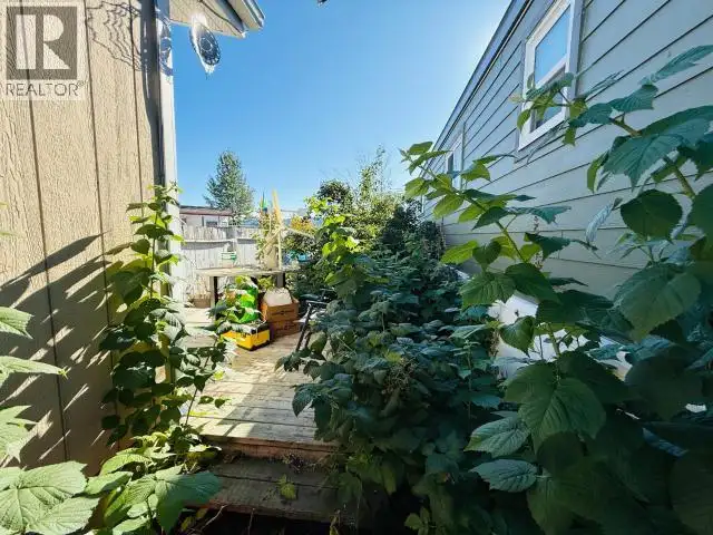 27-833 RANGE ROAD Whitehorse, Yukon in Houses for Sale in Whitehorse - Image 5