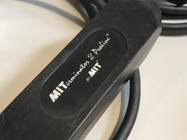 10’ MIT Proline 2 Cables Audiophile XLR Haute Gamme in Stereo Systems & Home Theatre in City of Montréal - Image 5