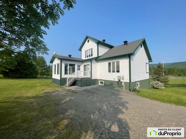 $450,000 - 1 1/2 Storey for sale in Carleton-sur-Mer — photo 3