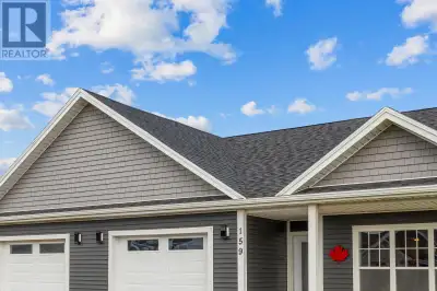 Within a few minutes walking distance to the Summerside boardwalk and Northumberland Strait, with th...