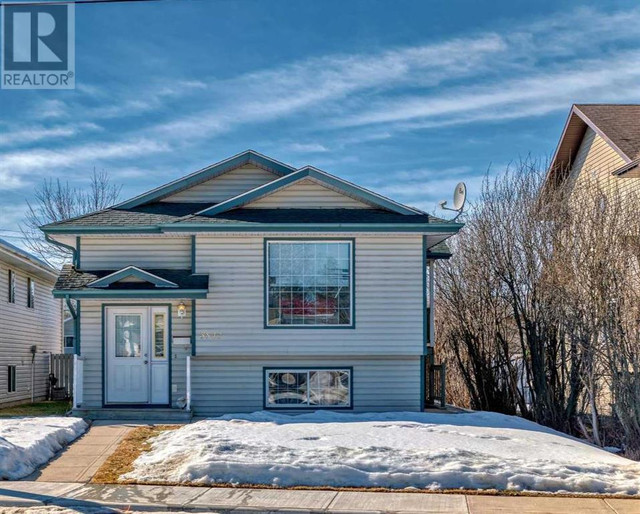 5842 57 Avenue Red Deer, Alberta in Houses for Sale in Red Deer