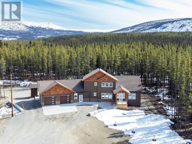 216 OLD ALASKA HWY Whitehorse North, Yukon in Houses for Sale in Whitehorse - Image 2