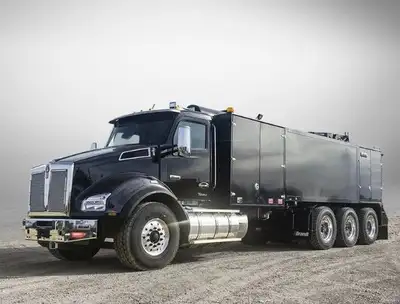 Exterior Color: Black, Engine: MX-13, Engine HP: 510, Transmission: Allison 4500 RDS Gen 5, Front Su...