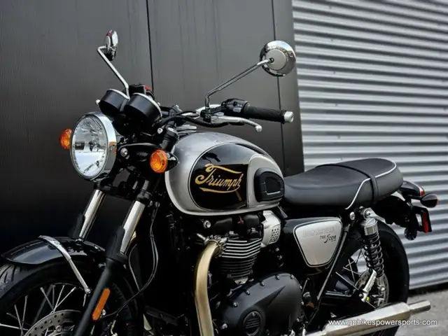 2025 Triumph Bonneville T100 Icon Edition in Street, Cruisers & Choppers in Oshawa / Durham Region - Image 13
