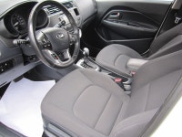 AUTOMATIC. FINISHED IN WHITE WITH BLACK INTERIOR. A/C, KEYLESS ENTRY,BLUETOOTH. SOLD CERTIFIED. PRIC... (image 4)