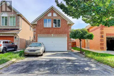 Beautiful, Bright, Specious Detached Large Raised Bungalow Situated on a 148 Feet Lot. ( Geo Warehou...