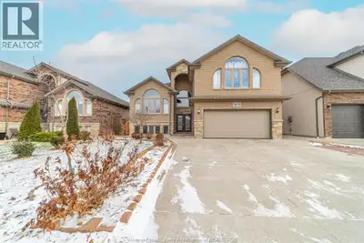 Welcome to this remarkable home in the heart of Tecumseh, located in one of Windsor’s most sought-af...