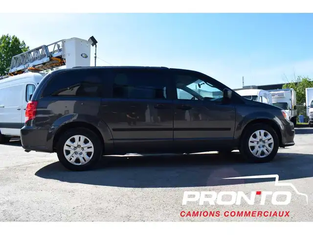 2017 Dodge Grand Caravan 4dr Wgn Canada Value Package ** AC ** in Cars & Trucks in Laval / North Shore - Image 7