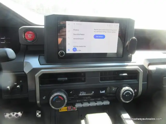 2024 Toyota Tacoma LIKE NEW TRD-VERSION 5 PASSENGER 2.4L - DOHC. in Cars & Trucks in Markham / York Region - Image 14