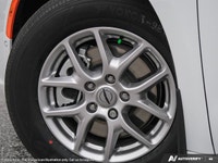 This Chrysler Pacifica delivers a Regular Unleaded V-6 3.6 L/220 engine powering this Automatic tran... (image 6)