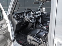 *Black Leather-Faced Bucket Seats, Heated Steering Wheel, Front Heated Seats, Freedom Top!* Whether... (image 7)