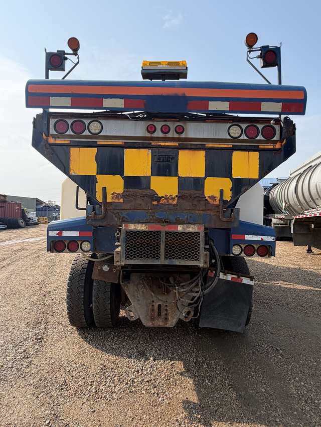 2006 Ford Sterling Plow Truck in Heavy Equipment in St. Albert - Image 7