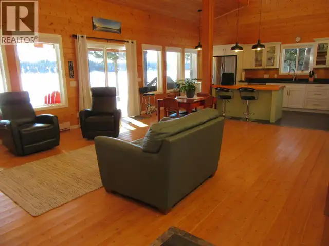 7634 BURGESS ROAD Deka Lake / Sulphurous / Hathaway Lakes, Briti in Houses for Sale in 100 Mile House - Image 19