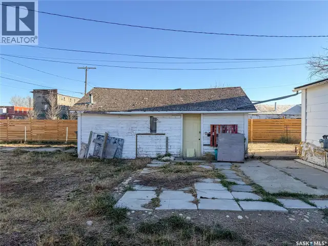 121 1st AVENUE W Shaunavon, Saskatchewan in Houses for Sale in Swift Current - Image 39