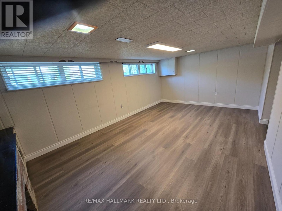 211 NORFOLK AVENUE Richmond Hill (Harding), Ontario 3