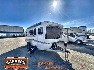 Stylish and lightweight travel trailer designed for comfort and versatility!Interior FeaturesFront C...