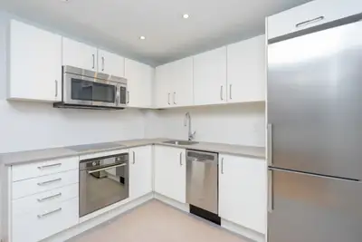 renovated one bedroom - ID 932