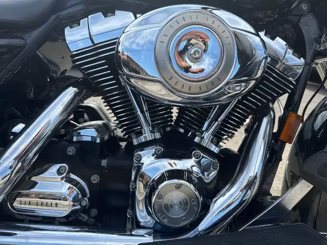 2007 Harley-Davidson Road King ~ ROAD KING ~ 96CI ~ V&H ~ CANADI in Sport Touring in City of Toronto - Image 26