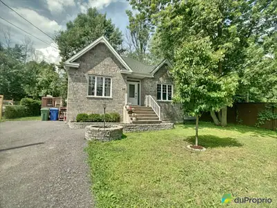 Pour toute demande, veuillez SVP me contacter par courriel. Maison de 5 chambres dans un cul-de-sac....