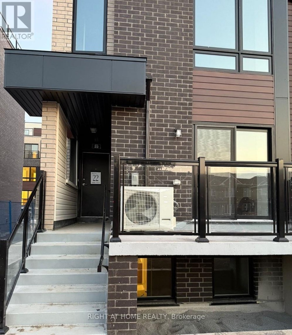 20 - 235 MCLEVIN AVENUE Toronto (Malvern), Ontario 2