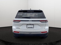 This Jeep Grand Cherokee has a dependable 3.6 Liter engine powering this Automatic transmission. WHE... (image 4)